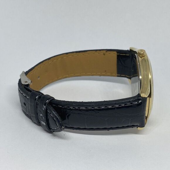 Michael Kors Runway MK3179 Women's Black Leather Analog Dial Quartz Watch XR736 - Picture 12 of 12